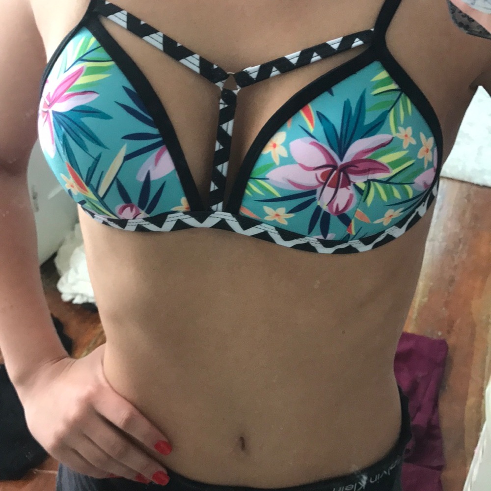 Bikini top - Picture 2 of 4